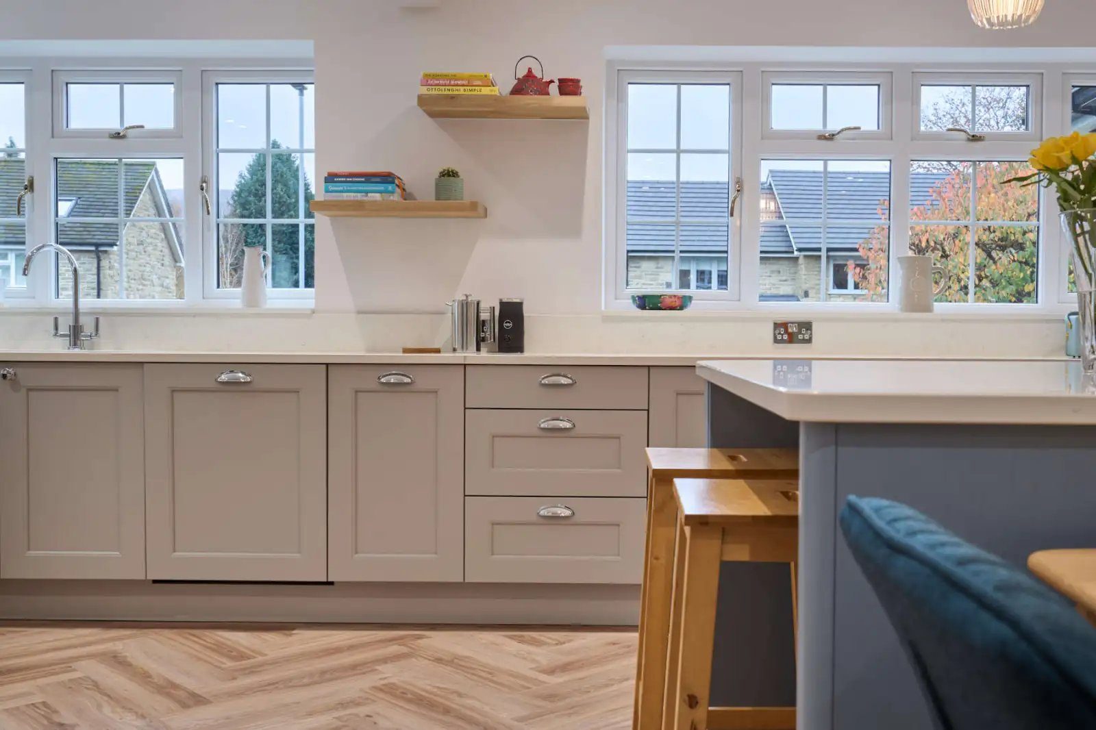 Cream shaker kitchen install